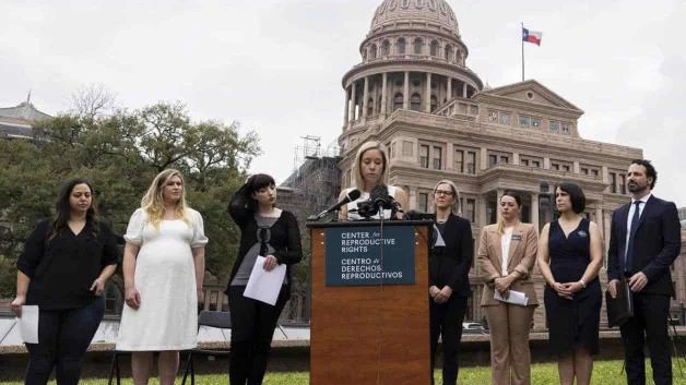 Demandan mujeres a Texas