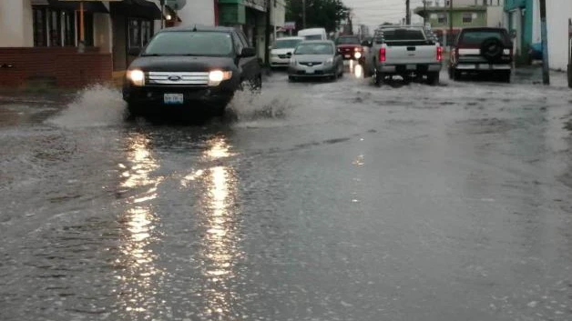 Ahora cae tormenta y también granizo