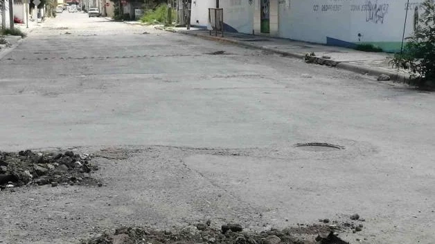 Vecinos bachean ante el abandono
