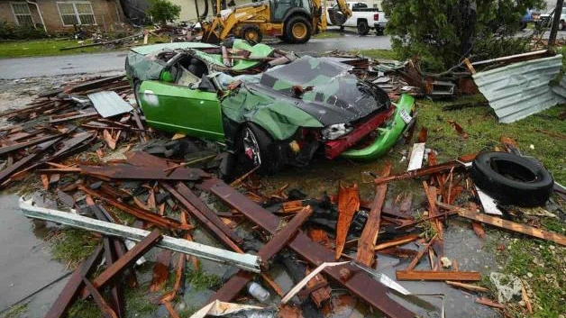 Pega devastador tornado