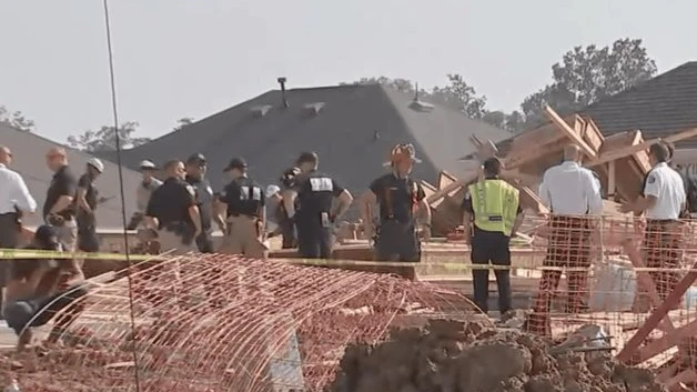 Fuertes tormentas derrumban una casa