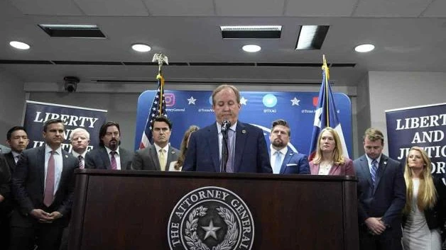 Destitución histórica del fiscal Ken Paxton