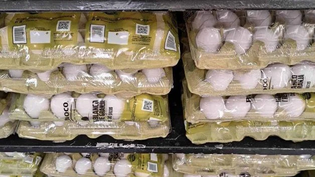 Baja precio del huevo