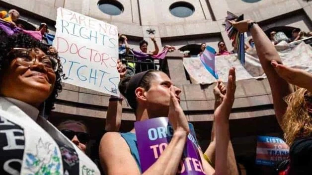 Texas, contra niños trans