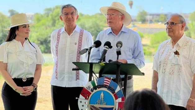 ´Es ilegal el muro acuático´: Salazar