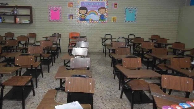 Adelantan fin de clases planteles escolares