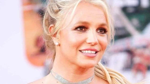 Britney Spears revela daños por usar botox