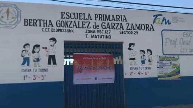 Siguen escuelas cerradas; cumplen una semana de paro