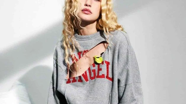 Gigi Hadid condena la guerra