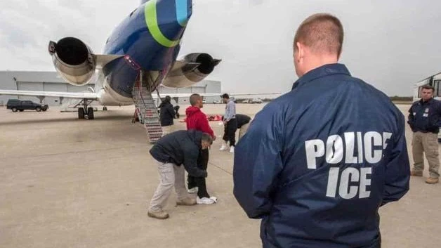 Deportan a venezolanos