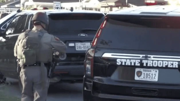 Abaten a policía en persecución