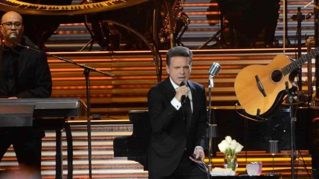 Resplandece Luis Miguel