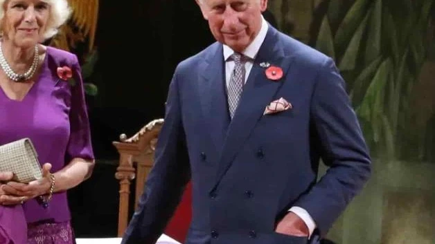 Carlos III es un viajero frecuente