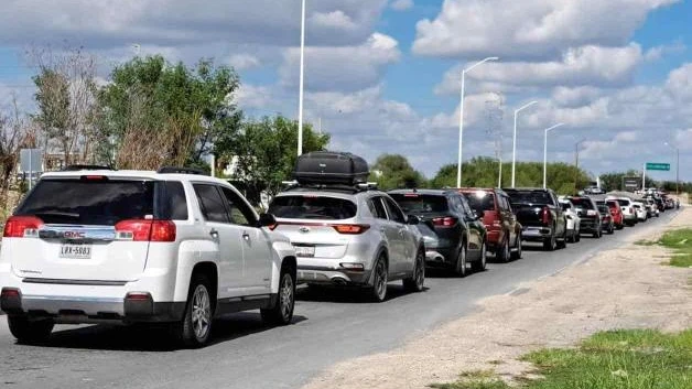Urgen agilizar cruces; lento paso en puentes en plena temporada alta