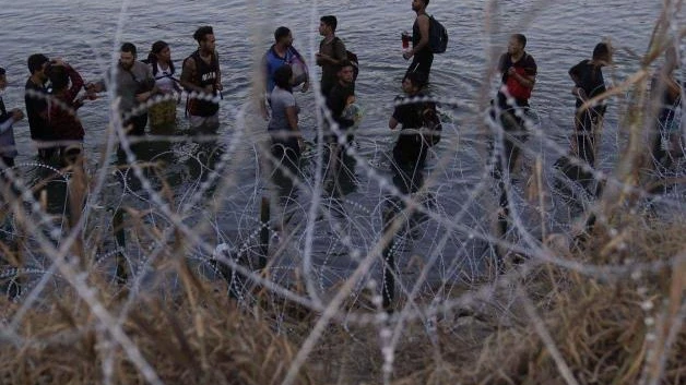Impugnan ley de Texas; es anticonstitucional y viola ley migratoria