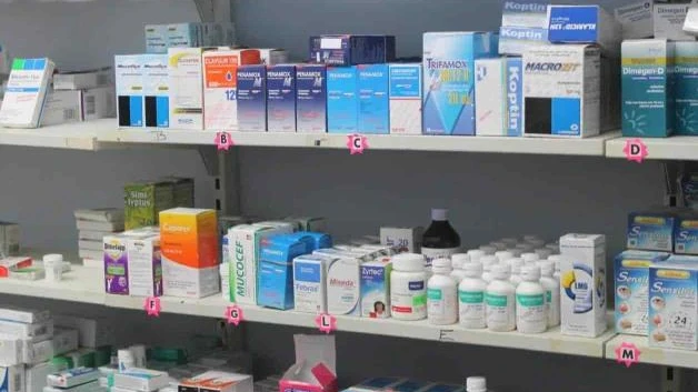Denuncian escasez de medicamentos