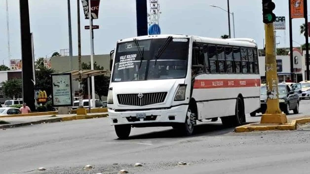 Sancionarán a micros que suban tarifa a ´la brava´