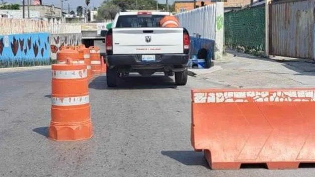 Desvían tráfico por obra de arte