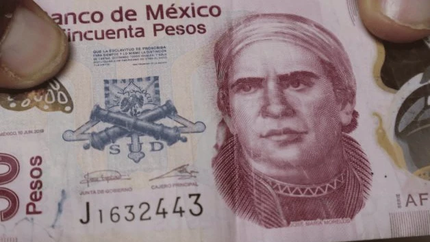 ´Atacan´ a negocios con billetes falsos