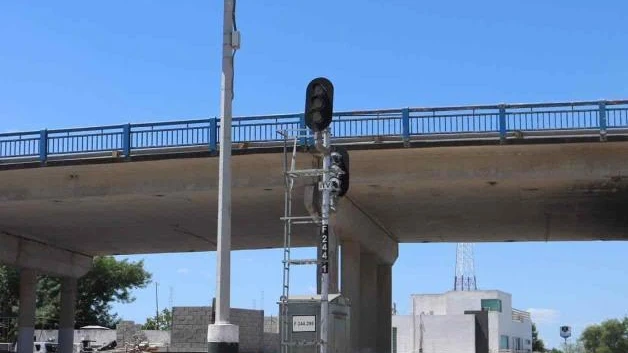 Temen colapso de puente elevado