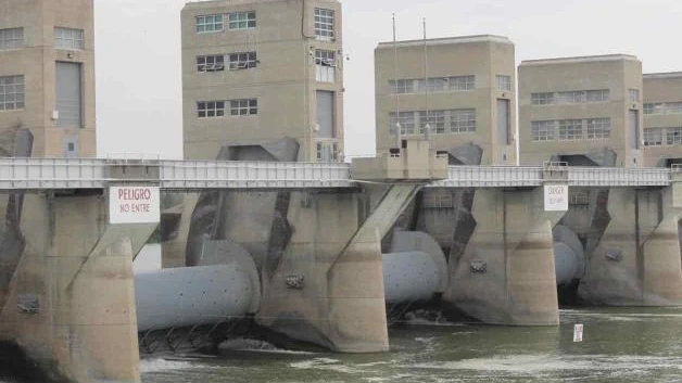 Aumentan presas reservas de agua
