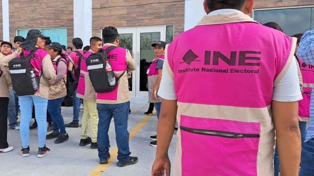 Capta INE a funcionarios
