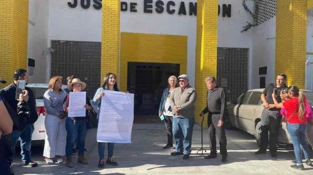 Toman padres preparatoria