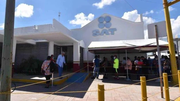 Podrán contribuyentes deducir gastos médicos