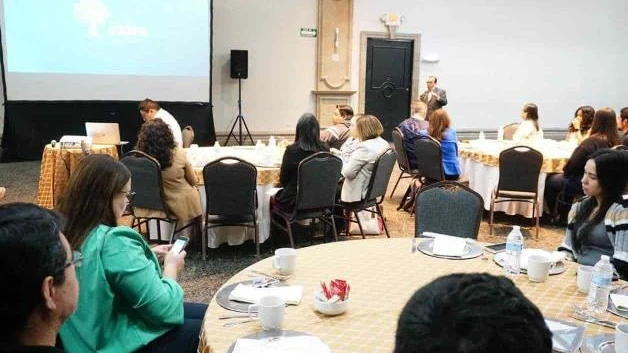 Facilitan capacitación en comercio exterior