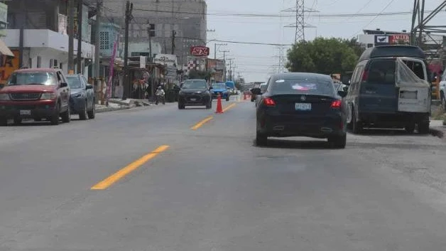 Marcan división de carriles viales