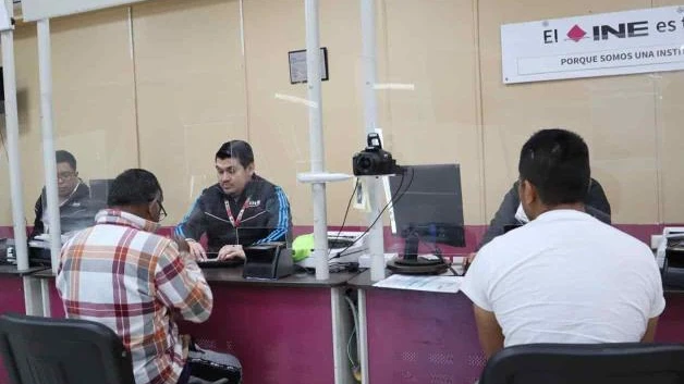 Fija INE fecha para reponer credencial