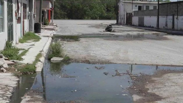 Sin respuesta a fuga de agua