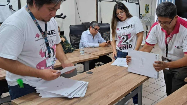 Ejercen internos voto anticipado