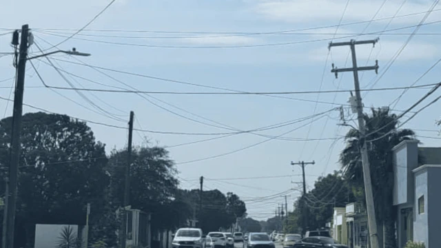 Familias durmieron por horas afuera de sus casas por apagones en Reynosa