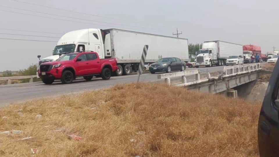 Indican millonarias pérdidas por los bloqueos y apagones en Tamaulipas