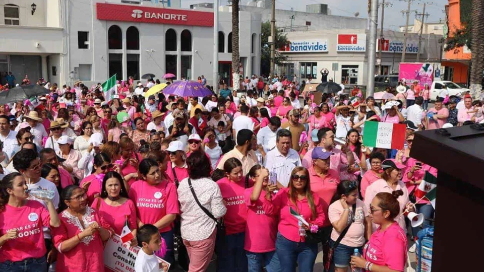 Marea Rosa en Reynosa: Toman calles para defender su voto