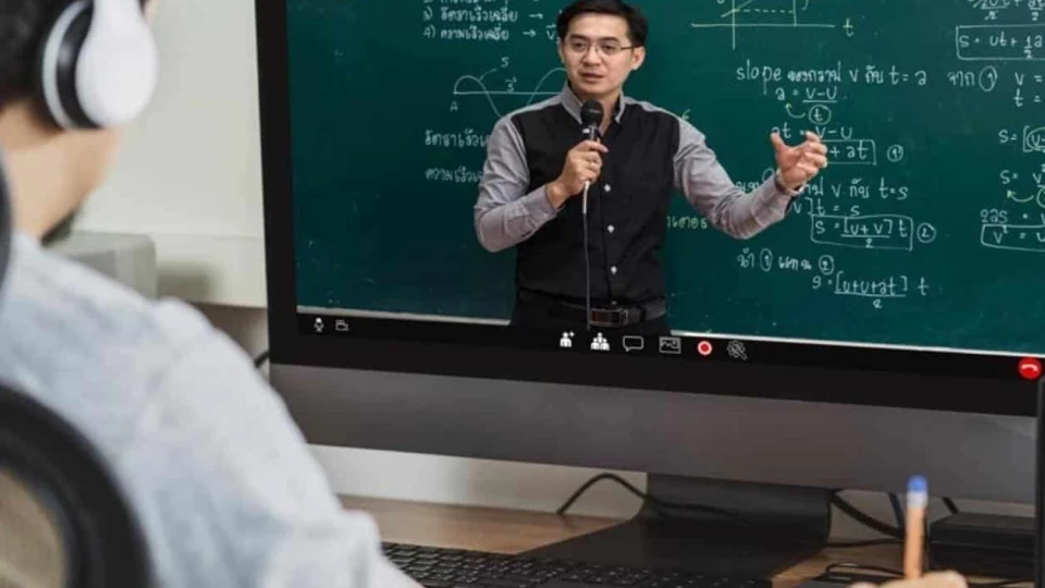 Maestros quieren terminar ciclo escolar de manera digital