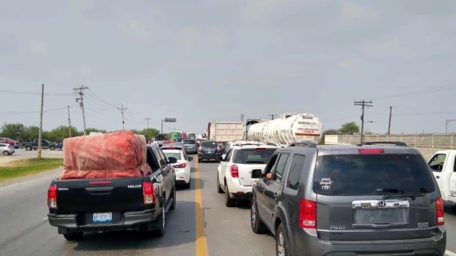 Ahora toca a pescadores bloqueo de carretera Matamoros-Victoria