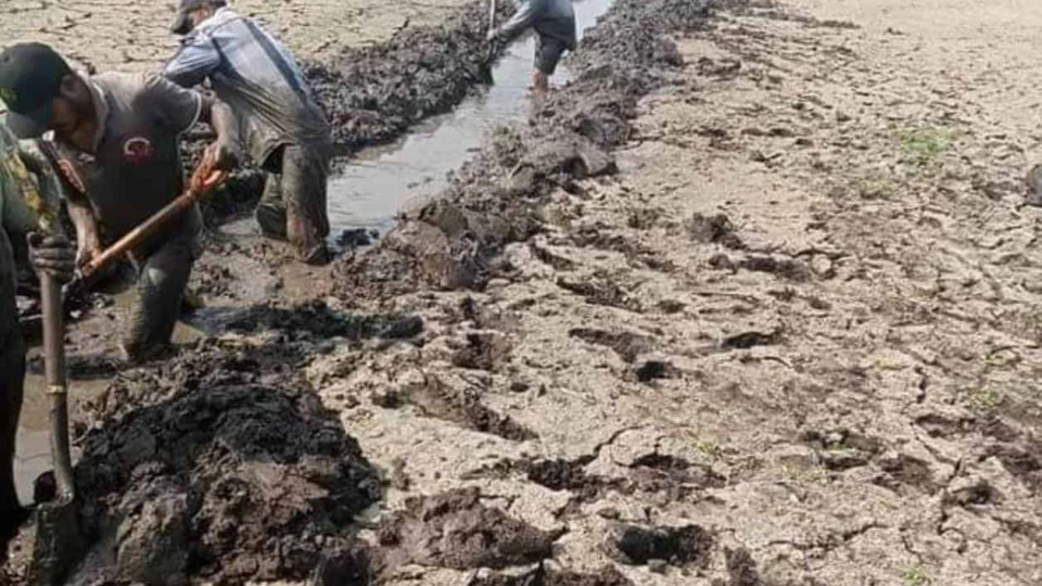 Construyen canal por cuenta propia en Altamira