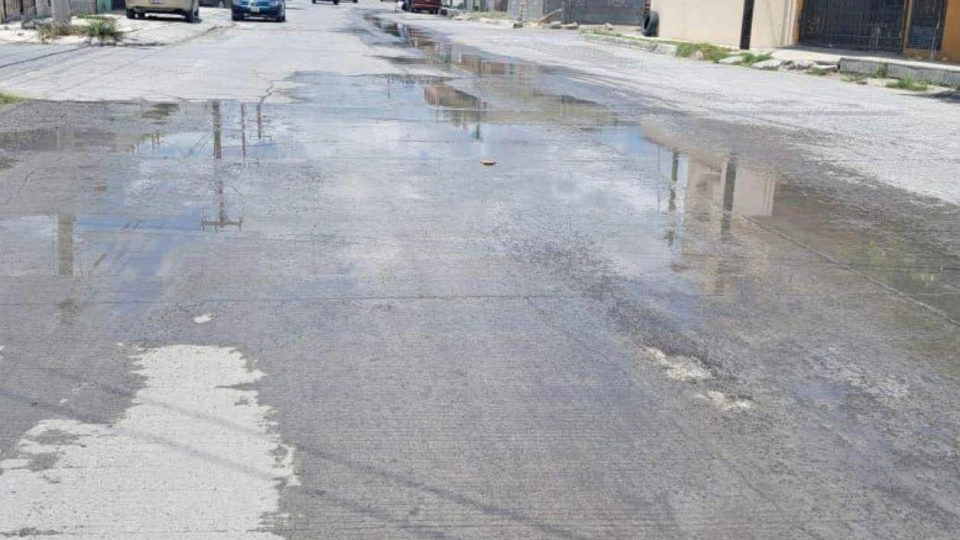 Desperdician agua potable en Colonia La Cañada de Reynosa