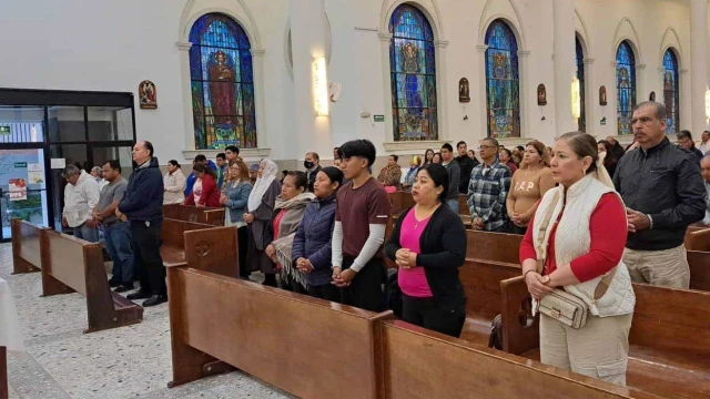 Recomiendan escuchar misas a través de Internet en Reynosa