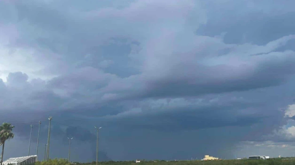 Suaviza lluvia la ola de calor en Reynosa