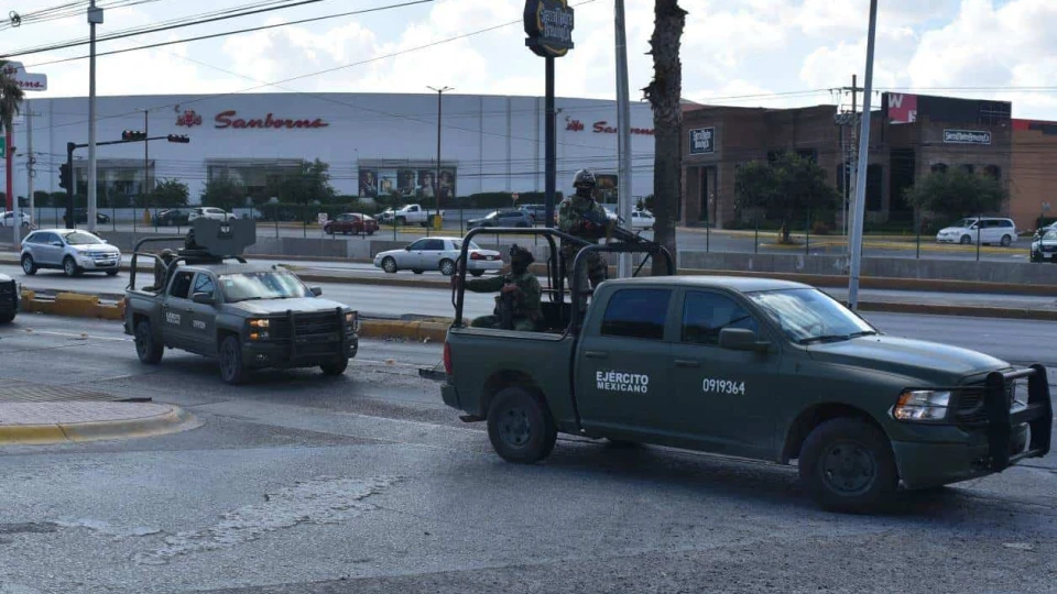 Alarma despliegue policiaco por cateo
