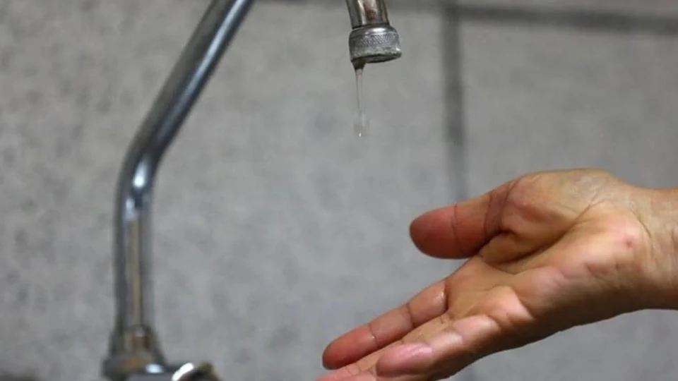 Disminuyen comercios sus servicios por falta de agua en Reynosa