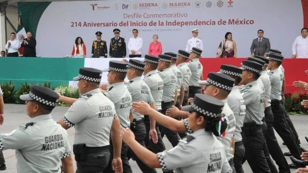 Preside gobernador Américo Villarreal desfile cívico-militar en Ciudad Victoria