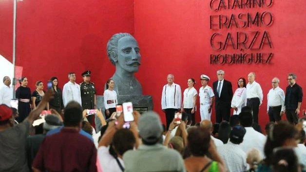 Honran a revolucionario en visita de AMLO y Claudia Sheinbaum a Matamoros