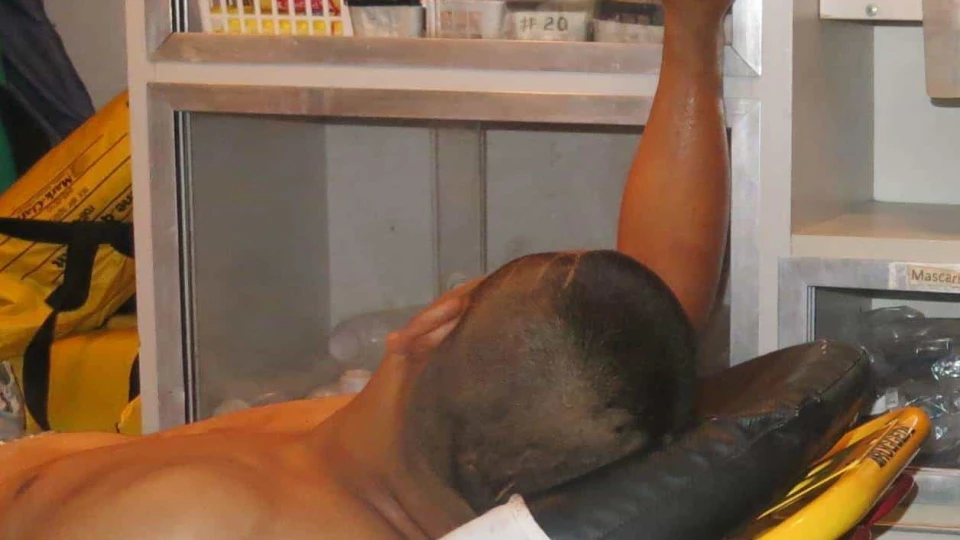 Tiran en baldío a hombre golpeado en Reynosa