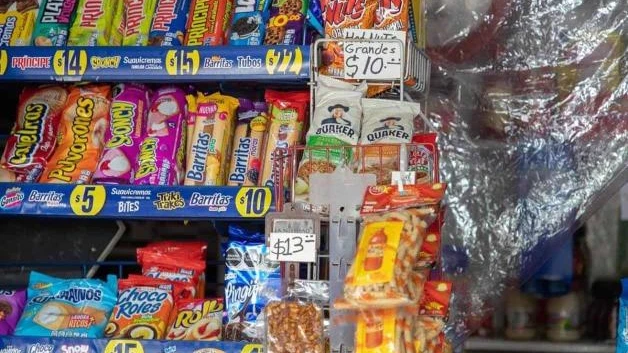 Prohíben comida chatarra en escuelas