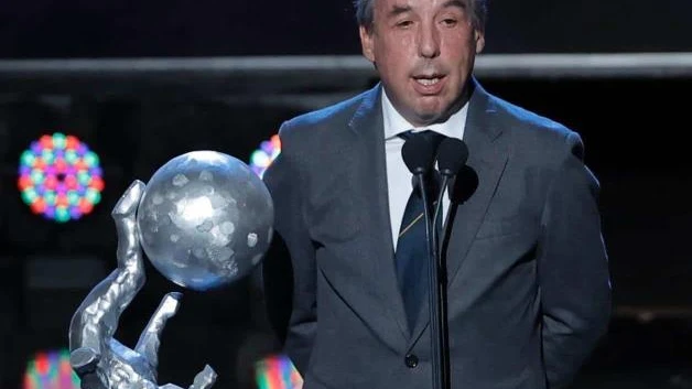 Deja Emilio Azcárraga presidencia de Televisa