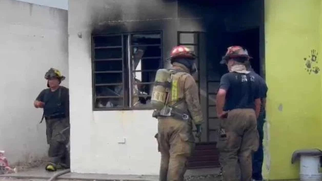 Arde vivienda en Colonia Puerta Grande de Reynosa